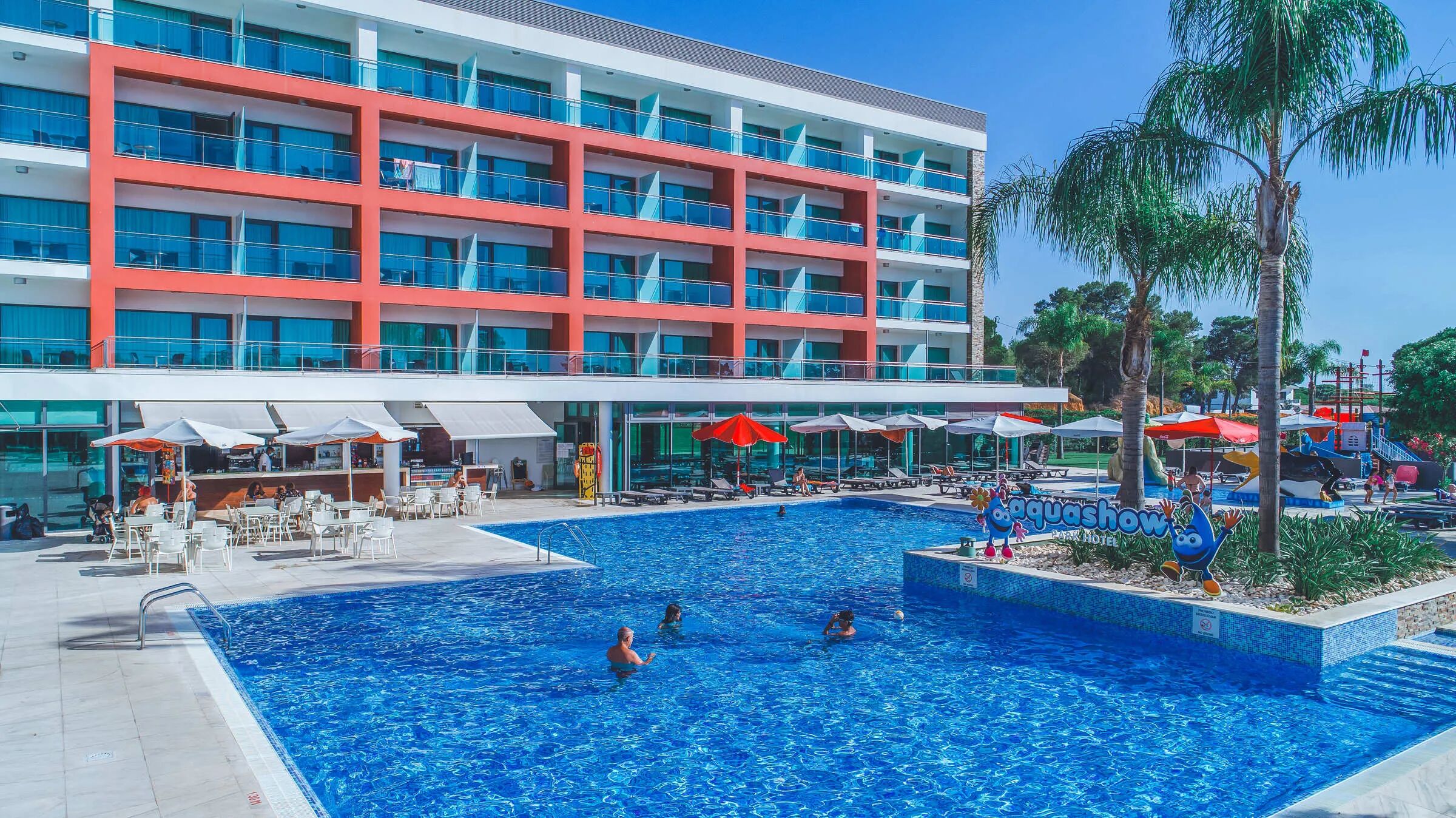 Aquashow Park Hotel cover
