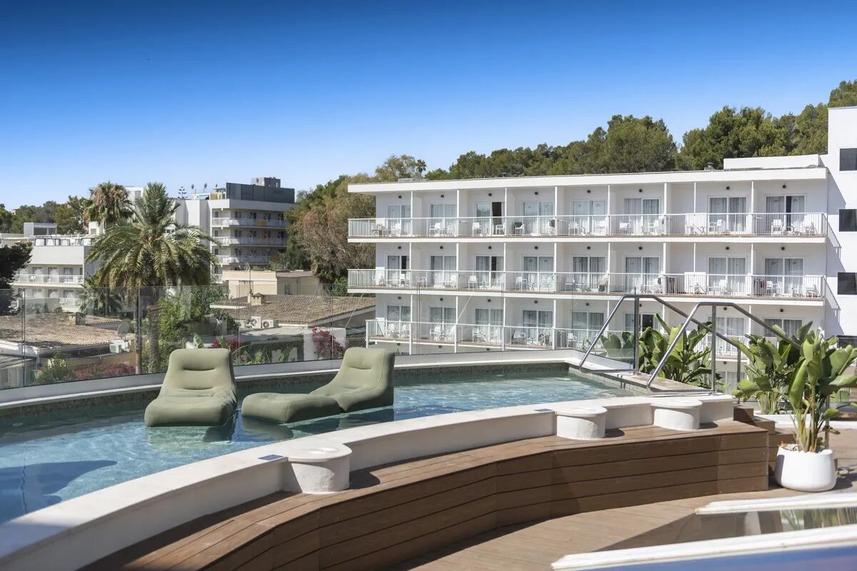 Valentin Grand Park Suite Hotel cover