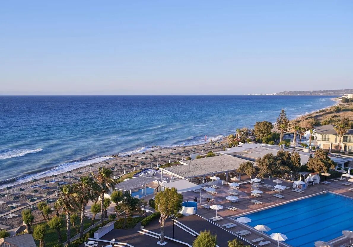 Blue Bay Resort – Strand en zwembad vanuit de lucht, Ialyssos