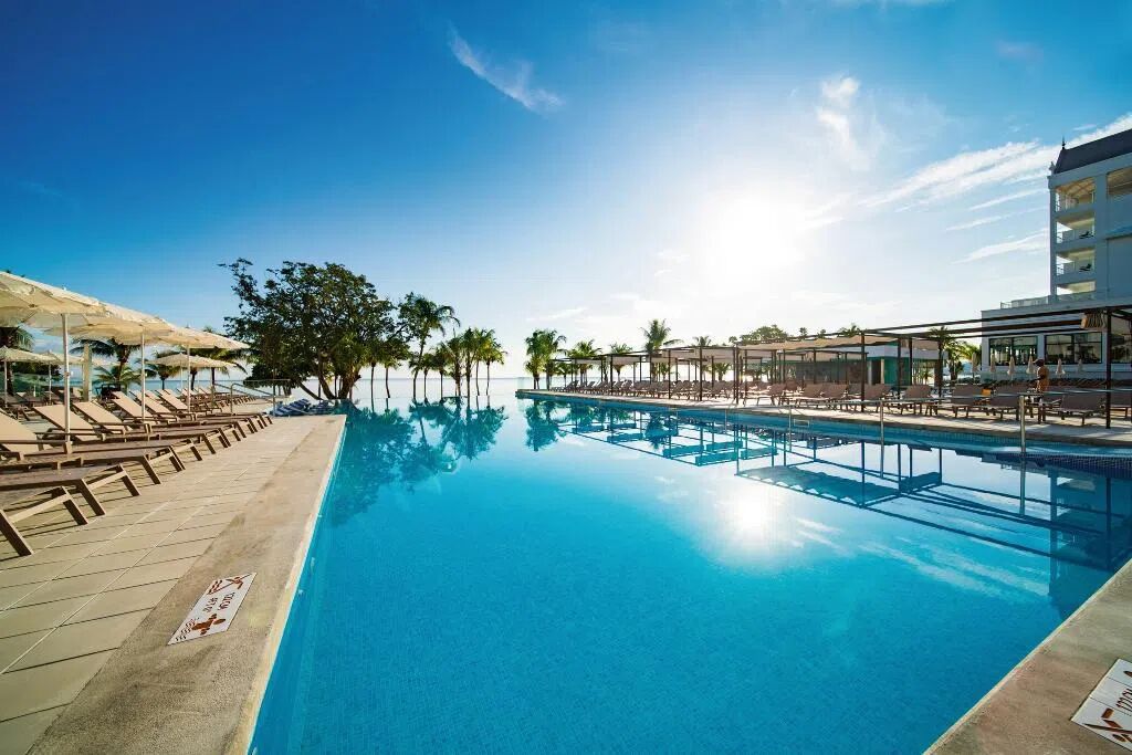 RIU Ocho Rios cover