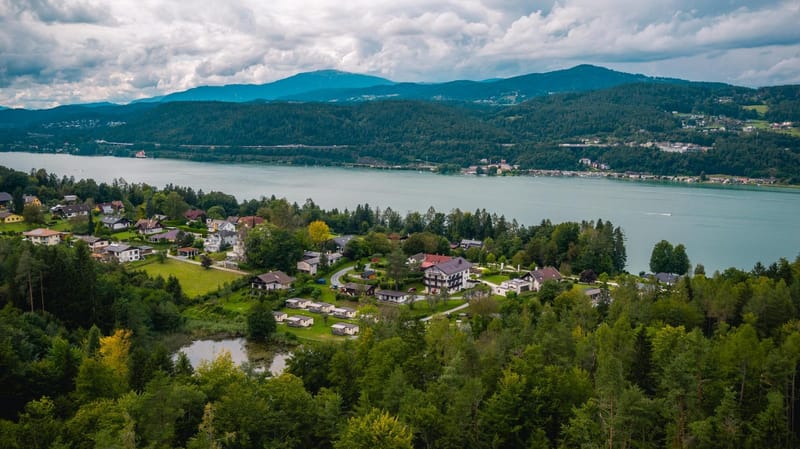 Woerthersee · Kampeerplaats Comfort cover