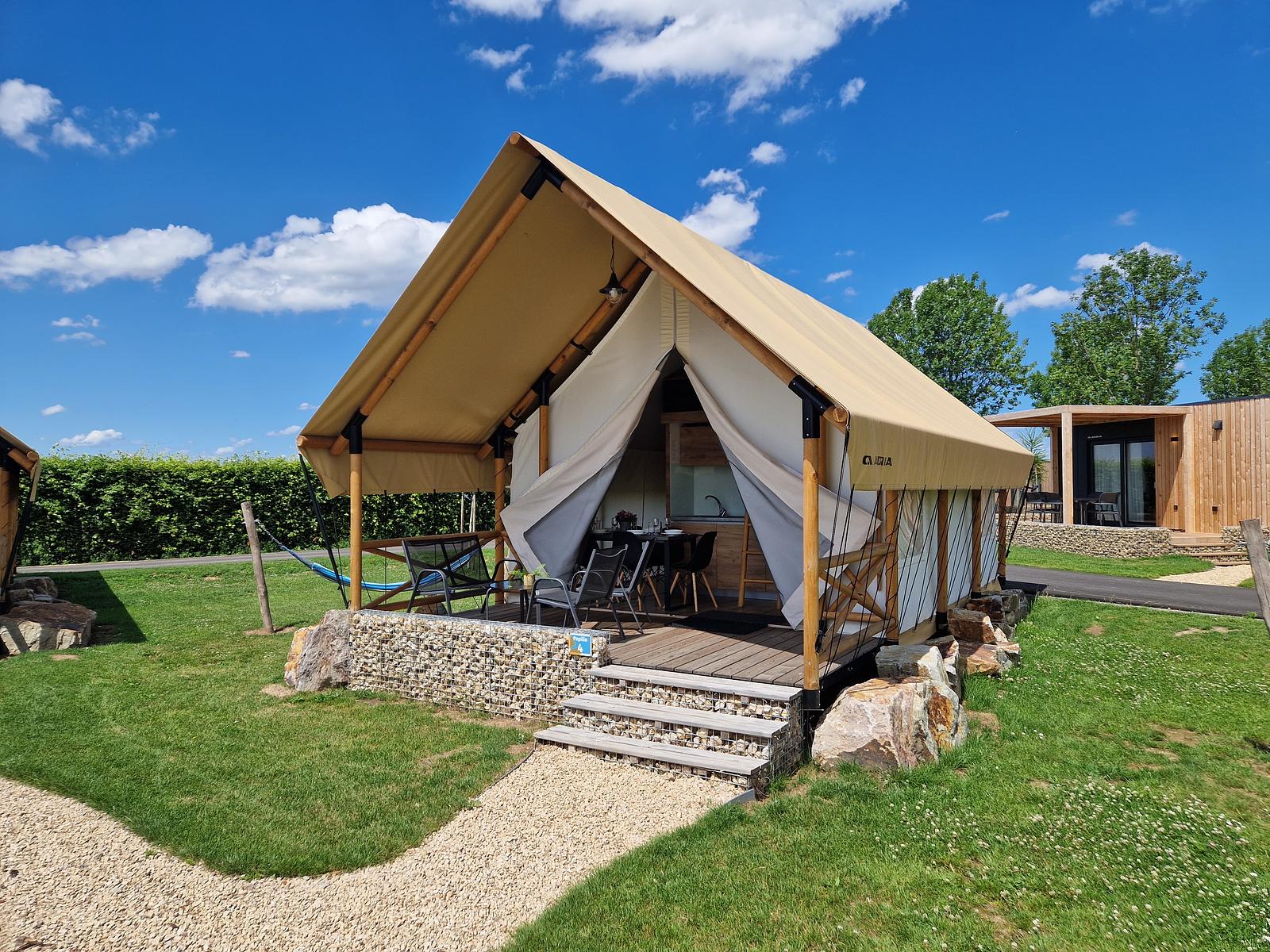 Poort Van Maastricht · Glampingtent Luxe 4+2