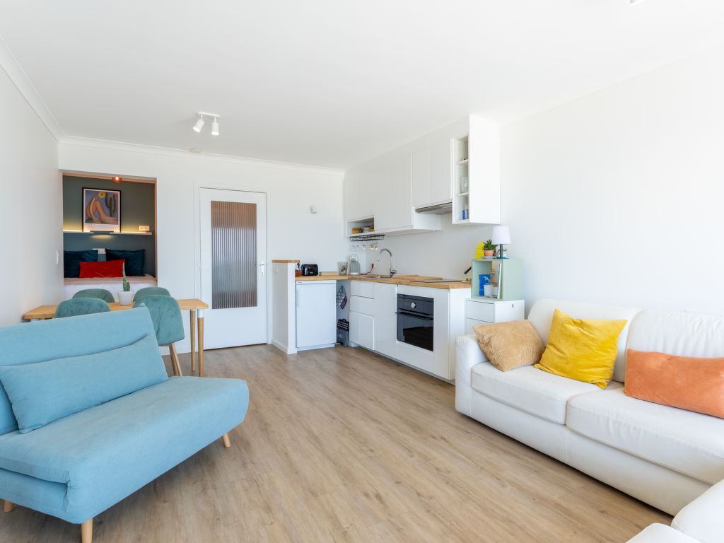 Westcliff I with seaview