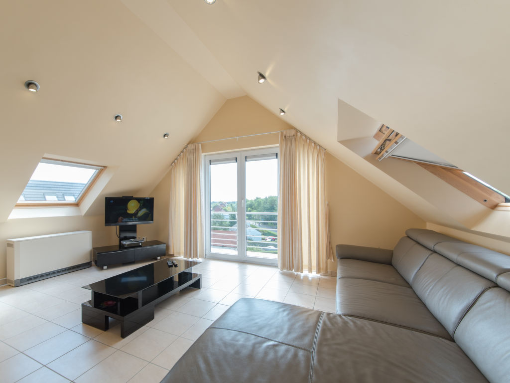 Goldsands II 402 Top floor with parking