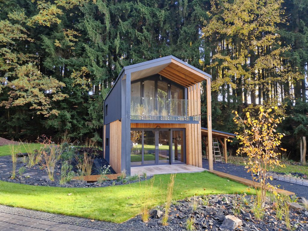 Luxe Timber Lodge & Yoga Loft