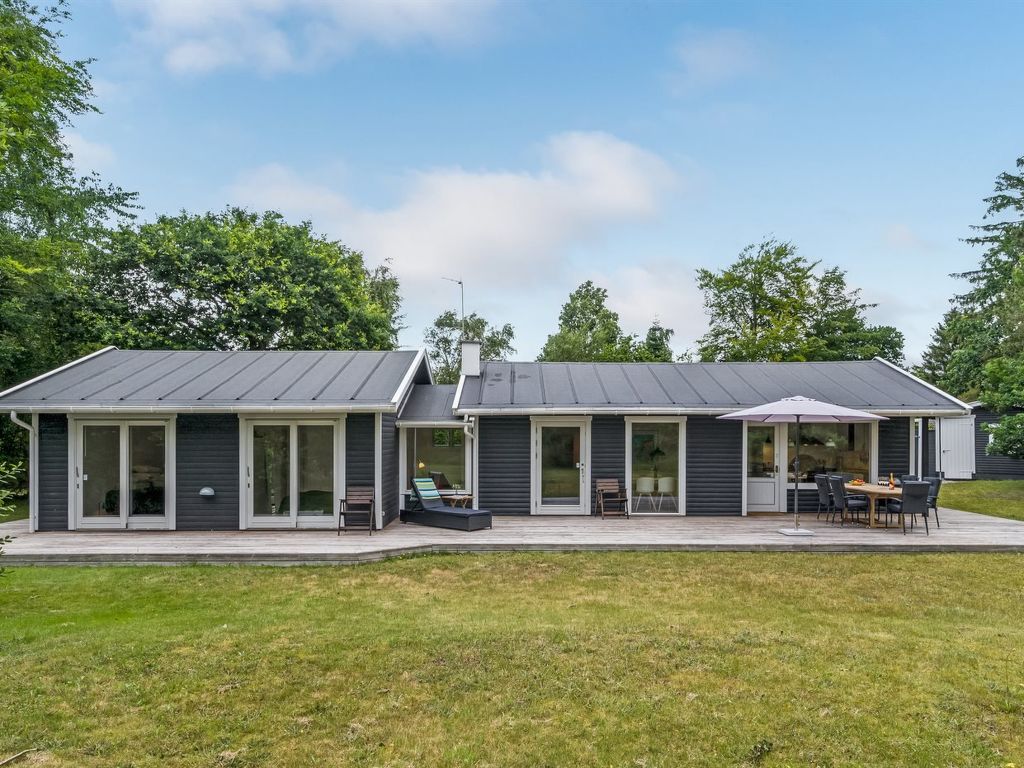 "Sverkel" - 700m from the sea