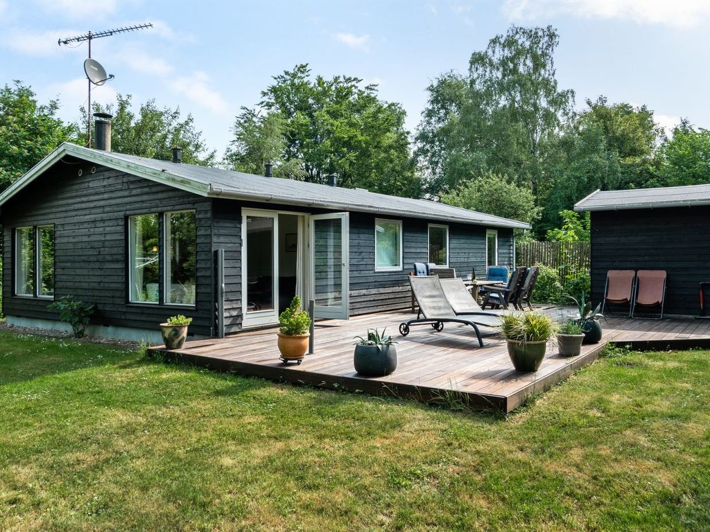 "Lucie" - 1.5km from the sea