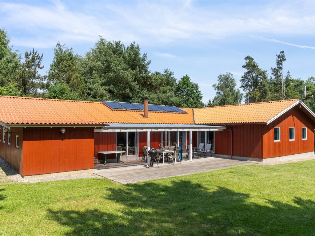 "Paulus" - 375m from the sea