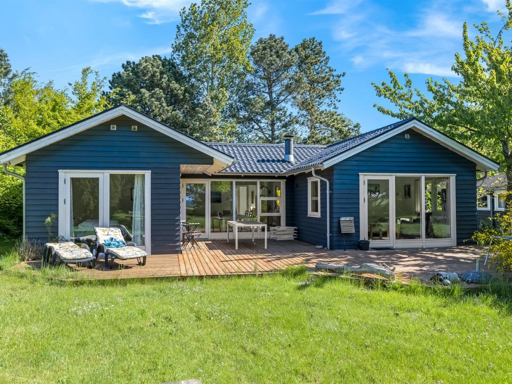 "Waltraud" - 50m from the sea