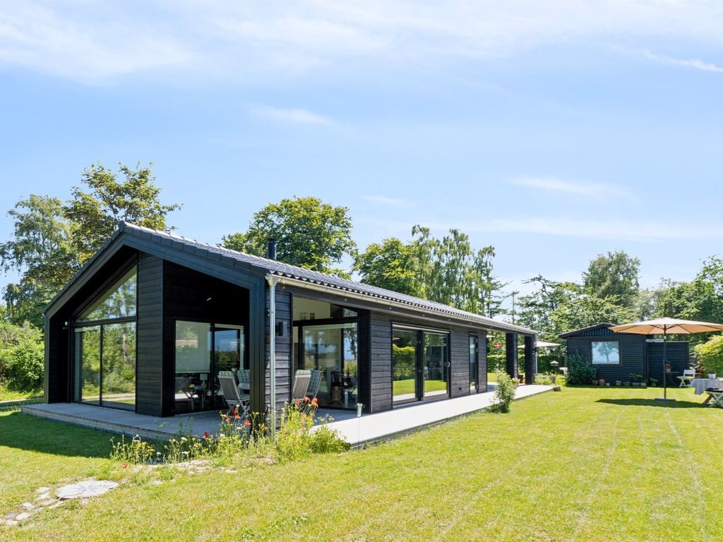 "Huldrik" - 100m from the sea