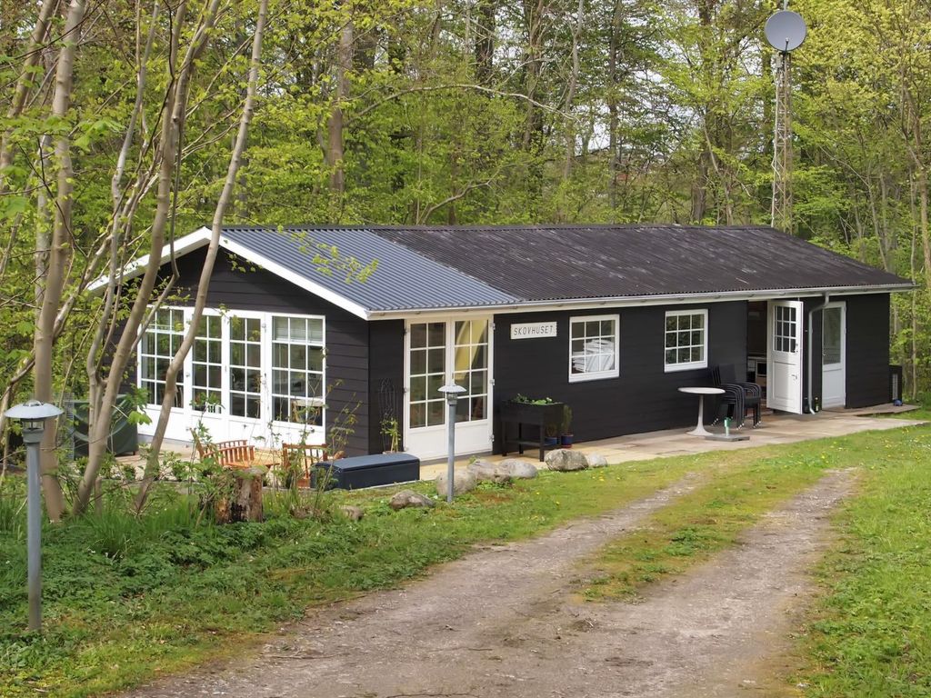 "Rigmor" - 300m from the sea