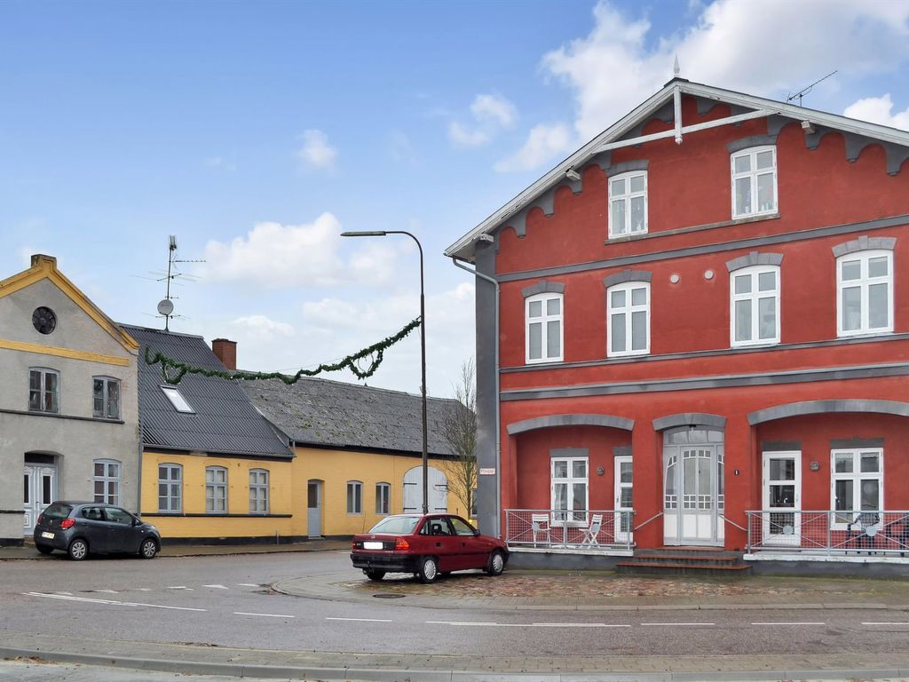 "Esja" - 22km from the sea
