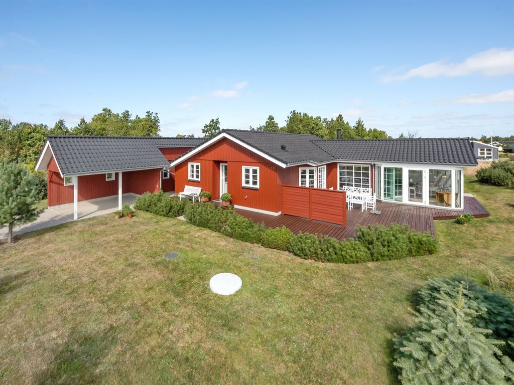 "Wienke" - 300m to the fjord