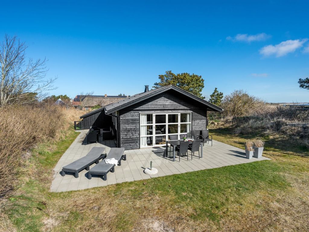 "Gillis" - 900m from the sea