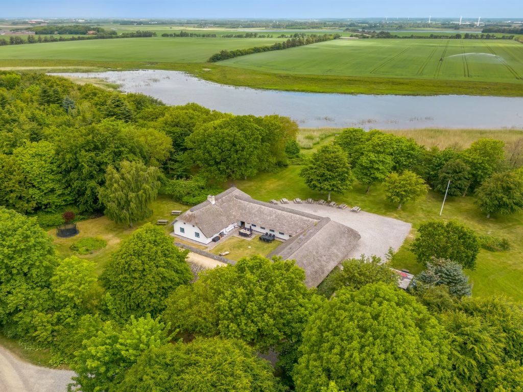 "Tatiane" - 10km from the sea