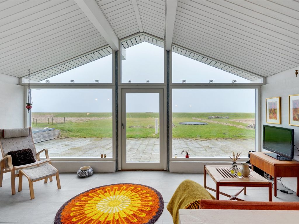 "Gundborg" - 100m from the sea
