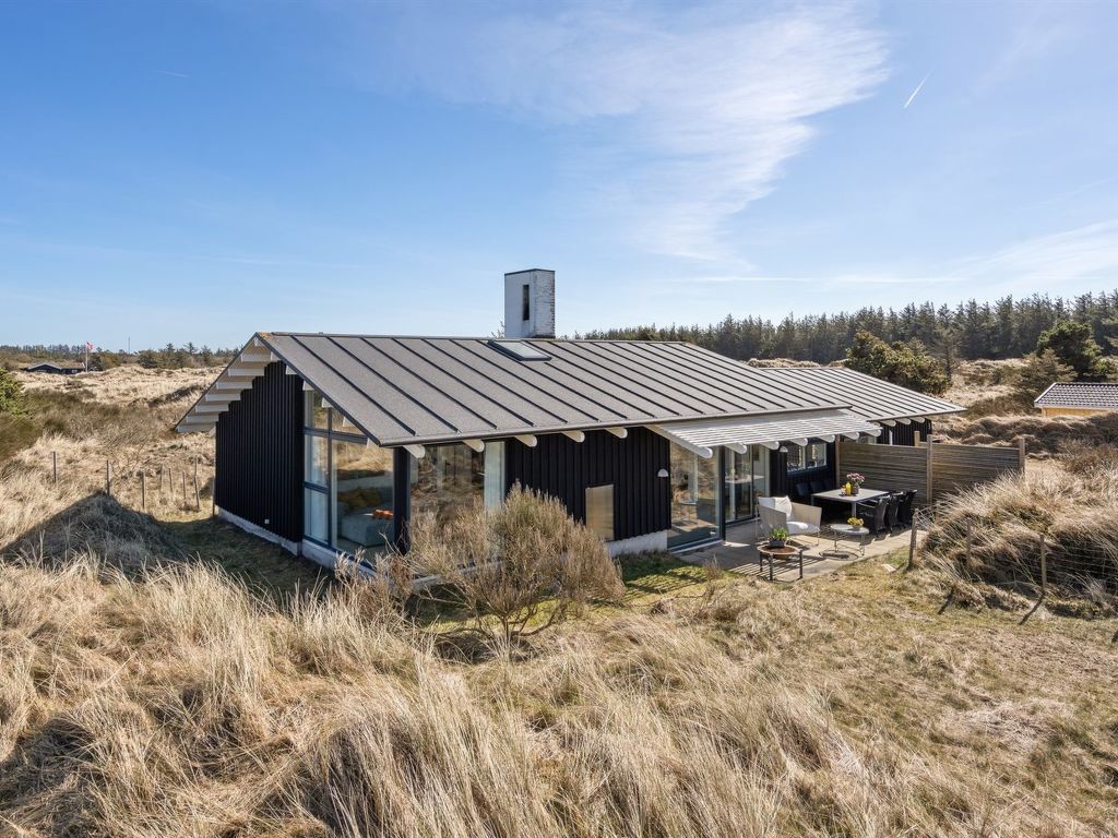 "Annrike" - 400m from the sea