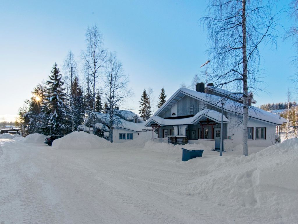 Hallantytär b3 paritalo