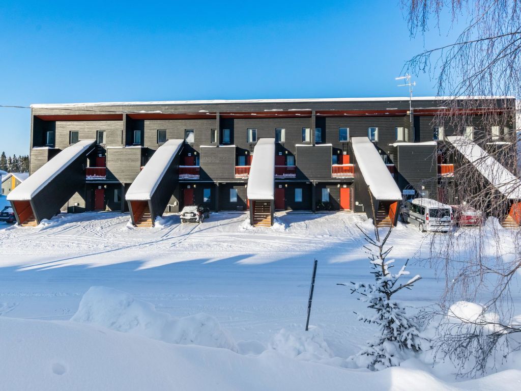 Skivillas 47 ukkohalla