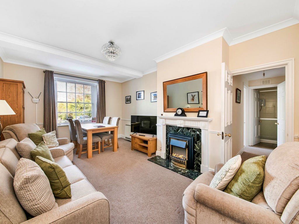 Kilburn Hall Apt