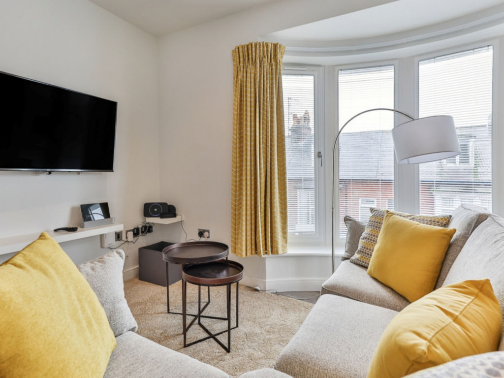 Belle House, Apt 6