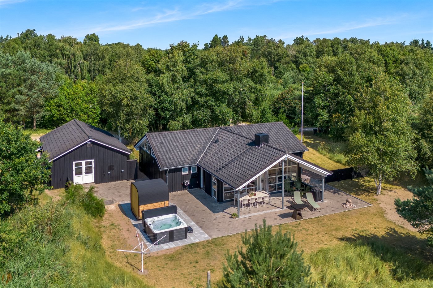 Ulvevej 7, Ålbæk