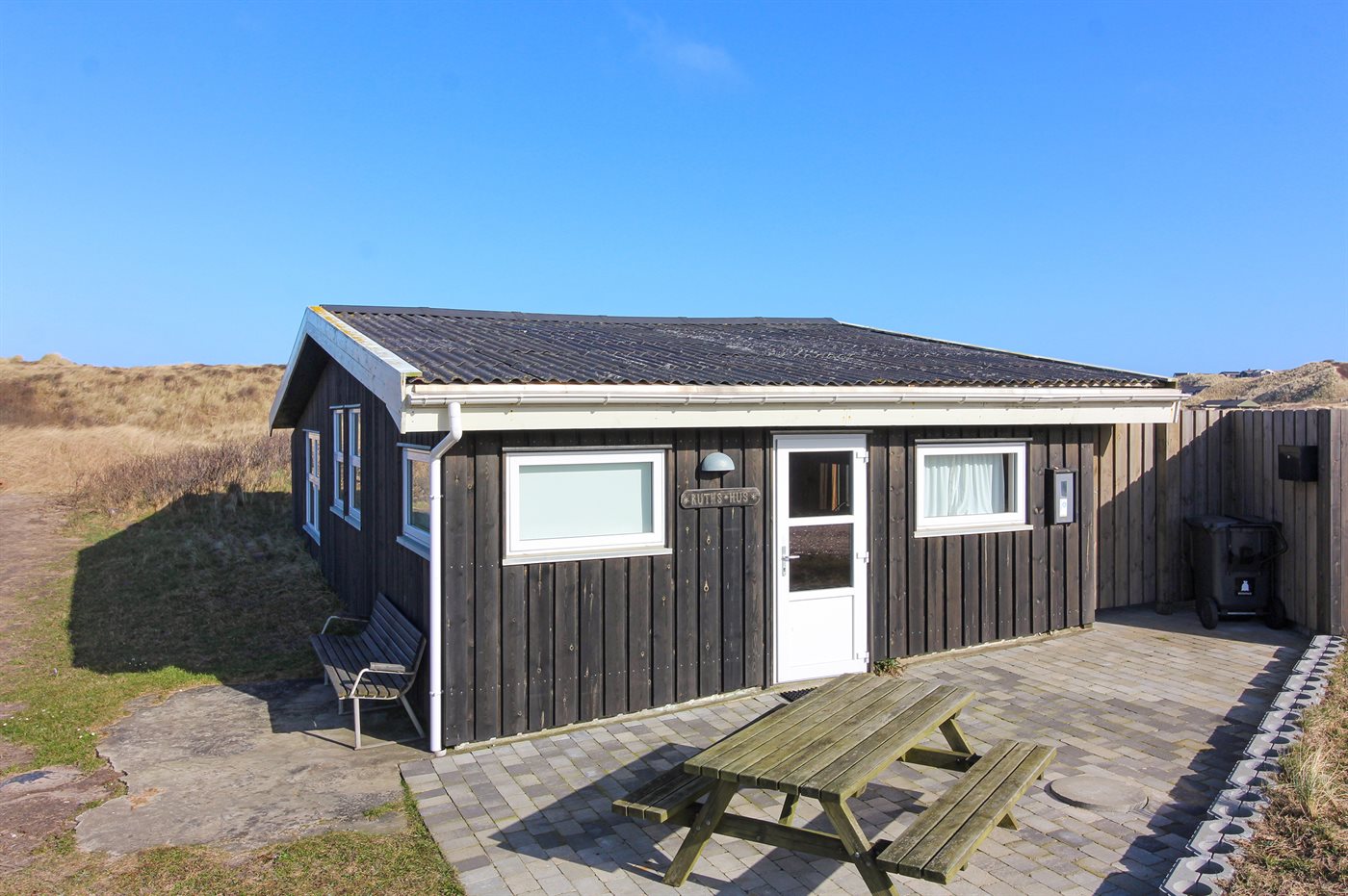 Strandvejen 76, Hirtshals cover