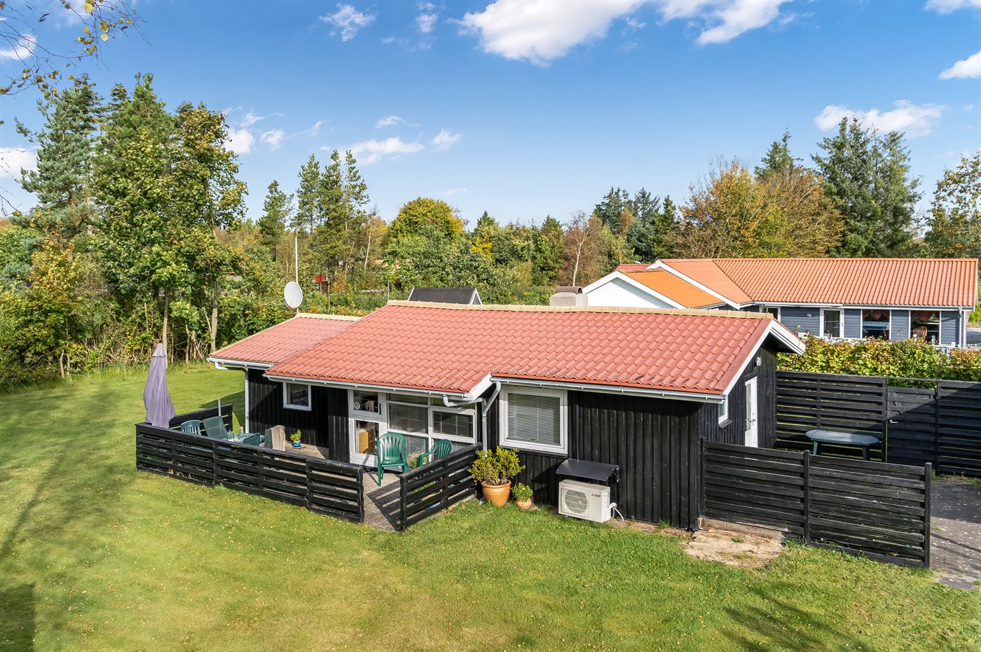 Østerstrand 10, Hals