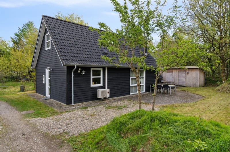 Skovbrynet 128, Give cover
