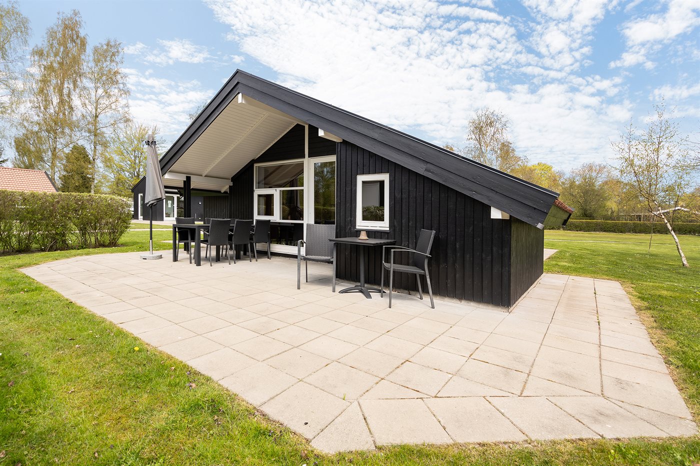 Kærsangervej 1, Thespis, Væggerløse