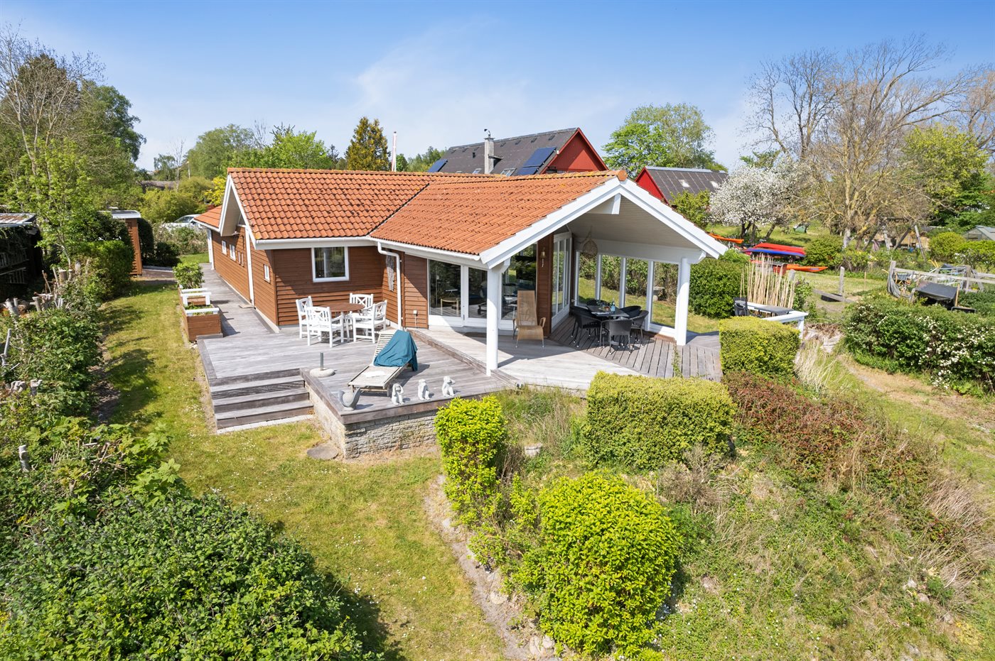 Strandly 43, Grevinge