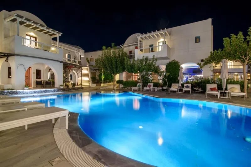 La Mer Deluxe Hotel & Spa – Zwembad bij avond, Kamari