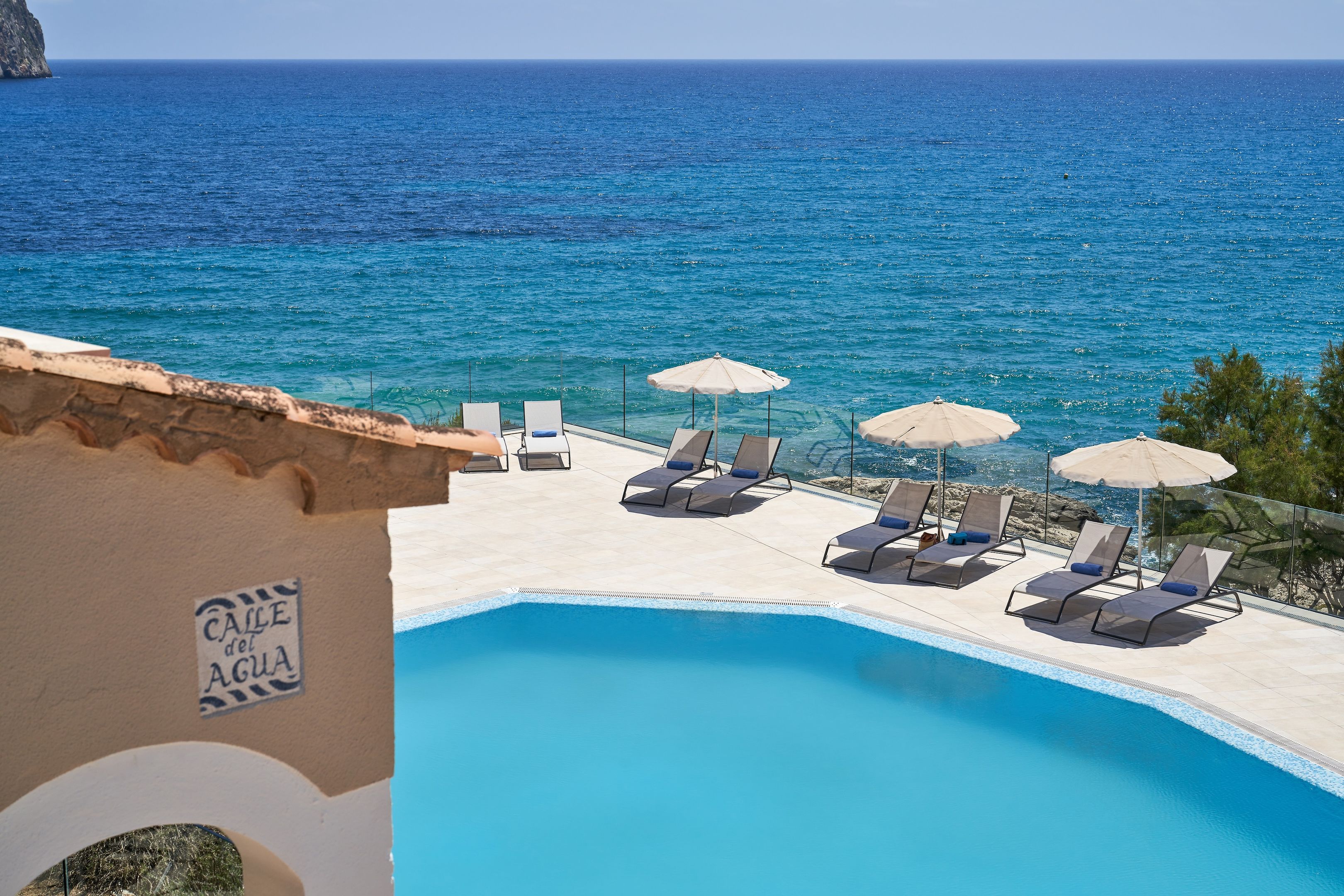 Bahía Suites Camp de Mar – Zwembad aan zee, Camp de Mar