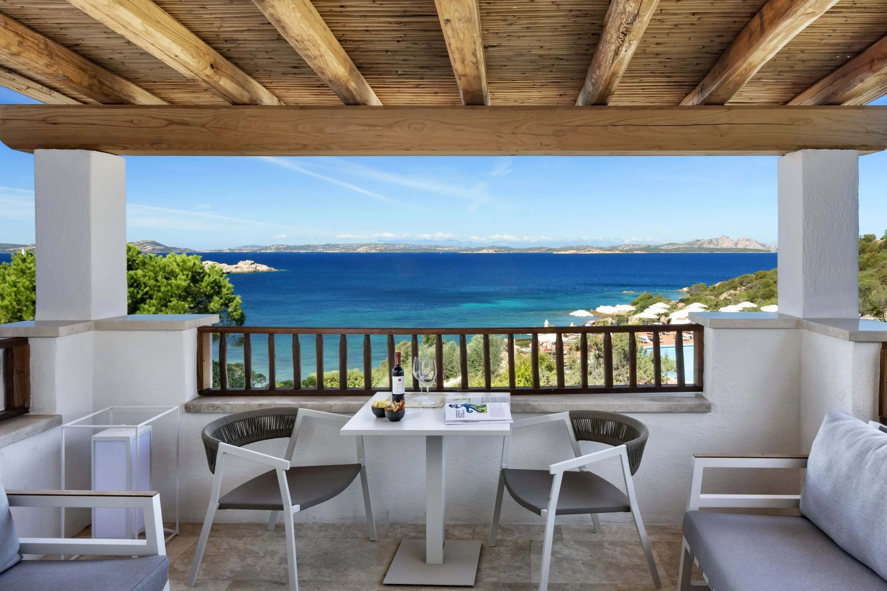 Hotel La Bisaccia – Balkon met zeezicht, Baja Sardinia