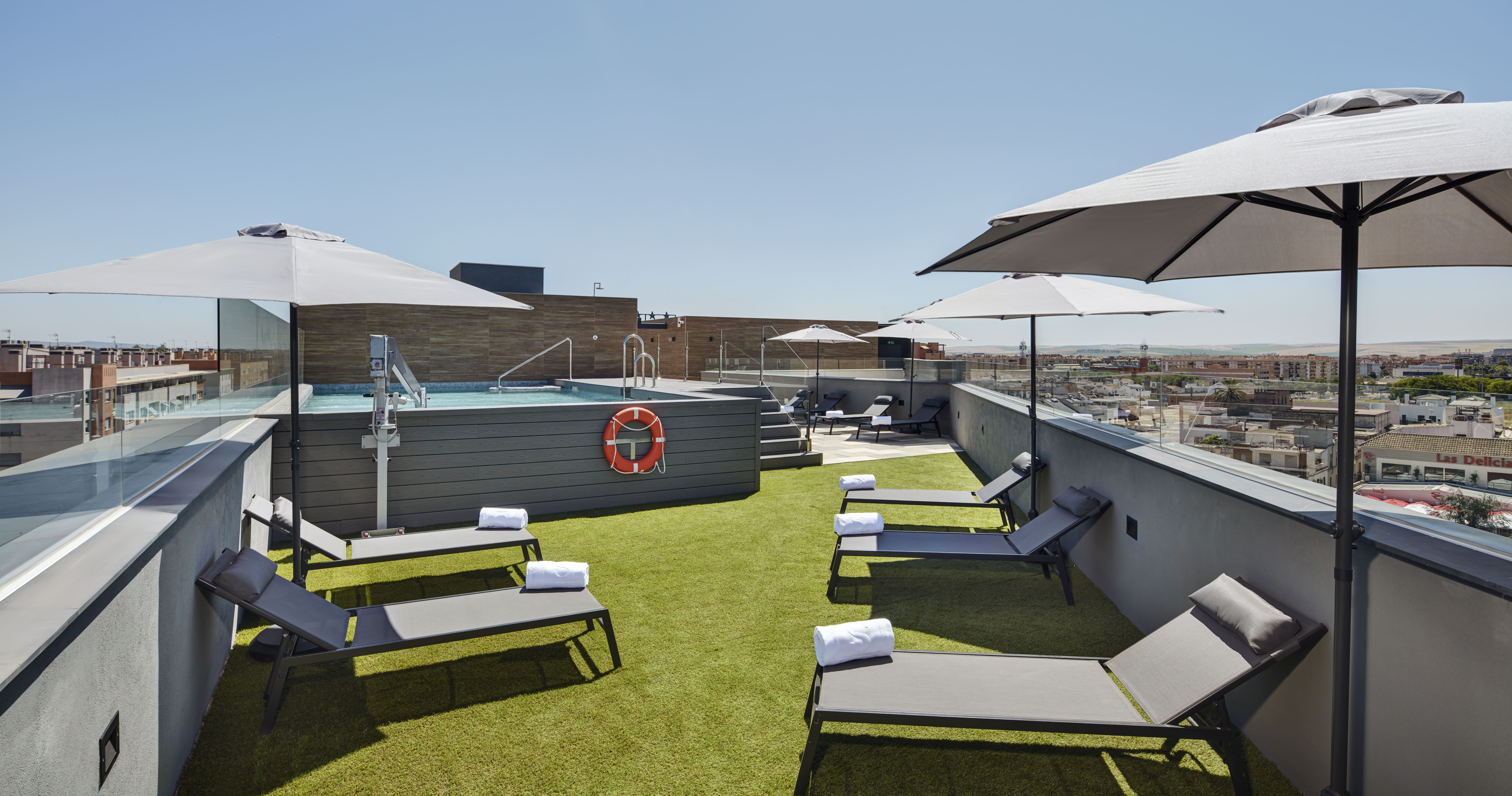 Sercotel Córdoba Delicias – Dakterras met ligbedden, Cordoba