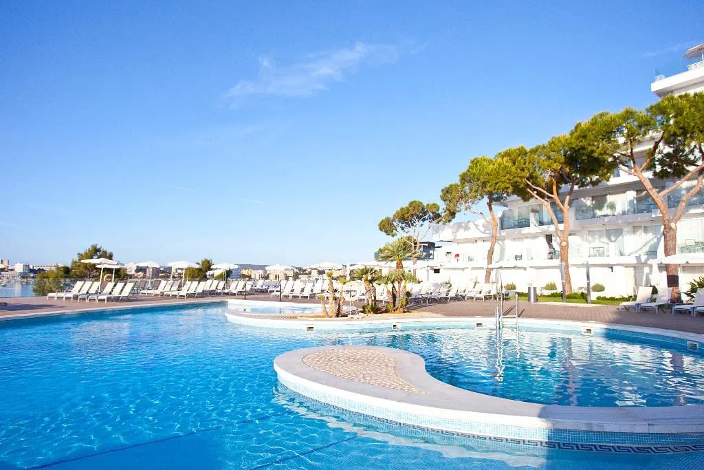 Aparthotel Ponent Mar – Zwembad met hotel, Palmanova