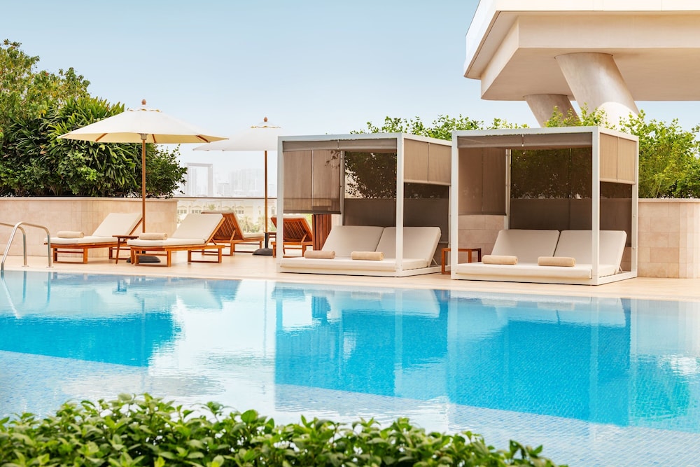 Marriott Marquis Dubai Creek – Zwembad met cabana's, Dubai