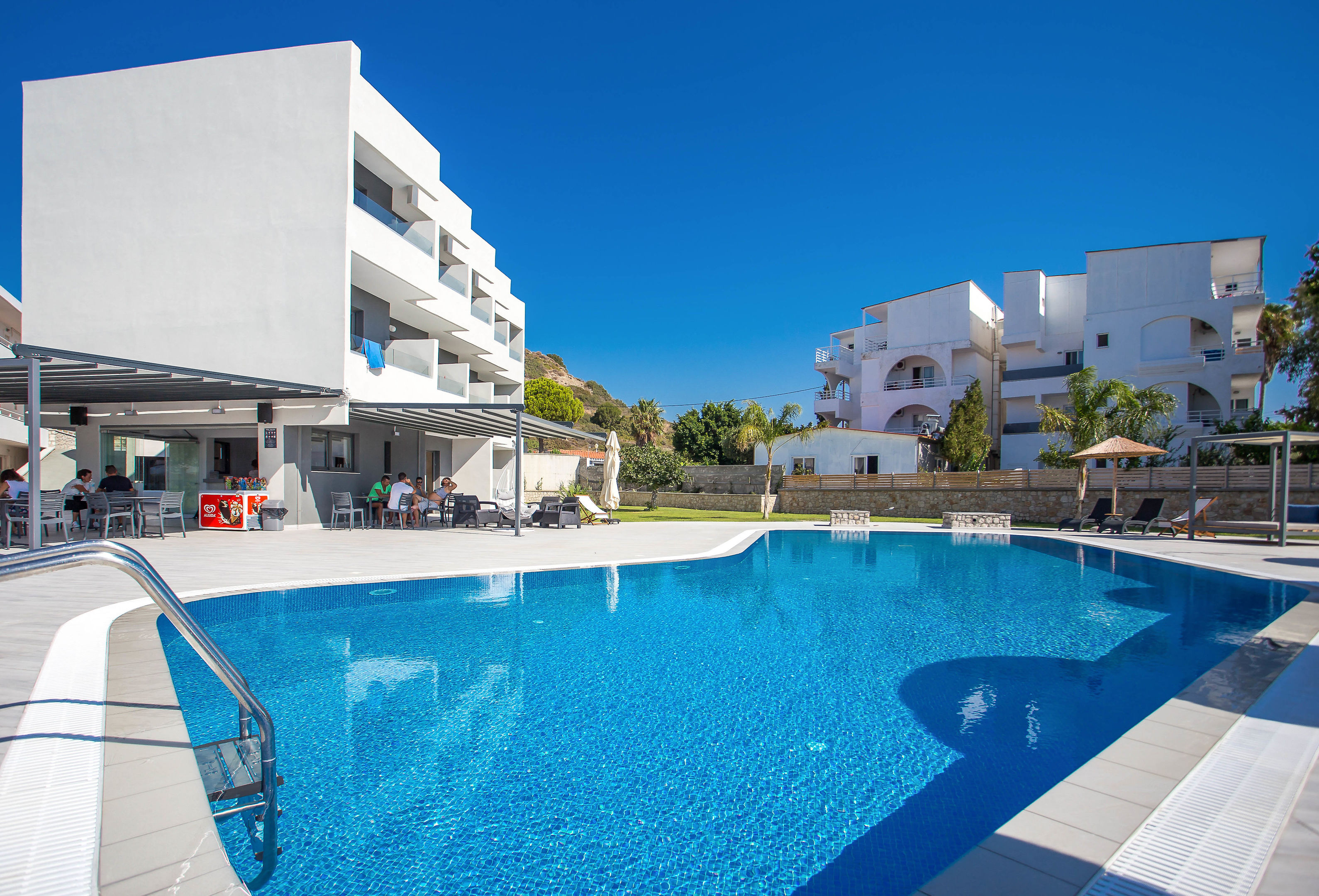 Madison Boutique – Zwembad bij gevel, Faliraki