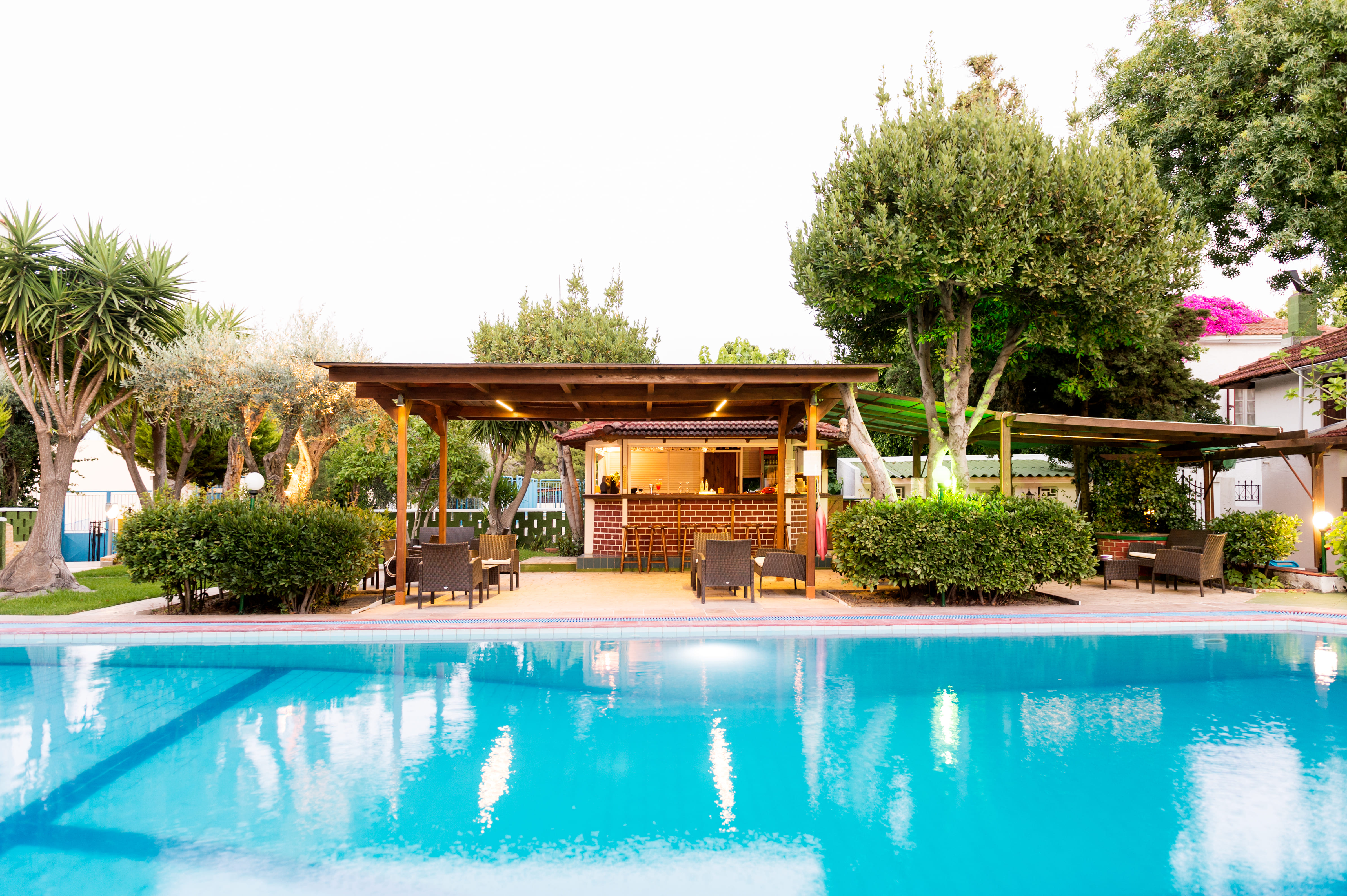 Terinikos – Zwembad met bar, Ialysos