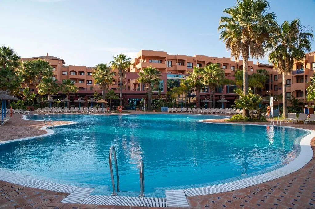 Bakour Oh Nice Costa del Sol – Zwembad met palmen, Benahavis