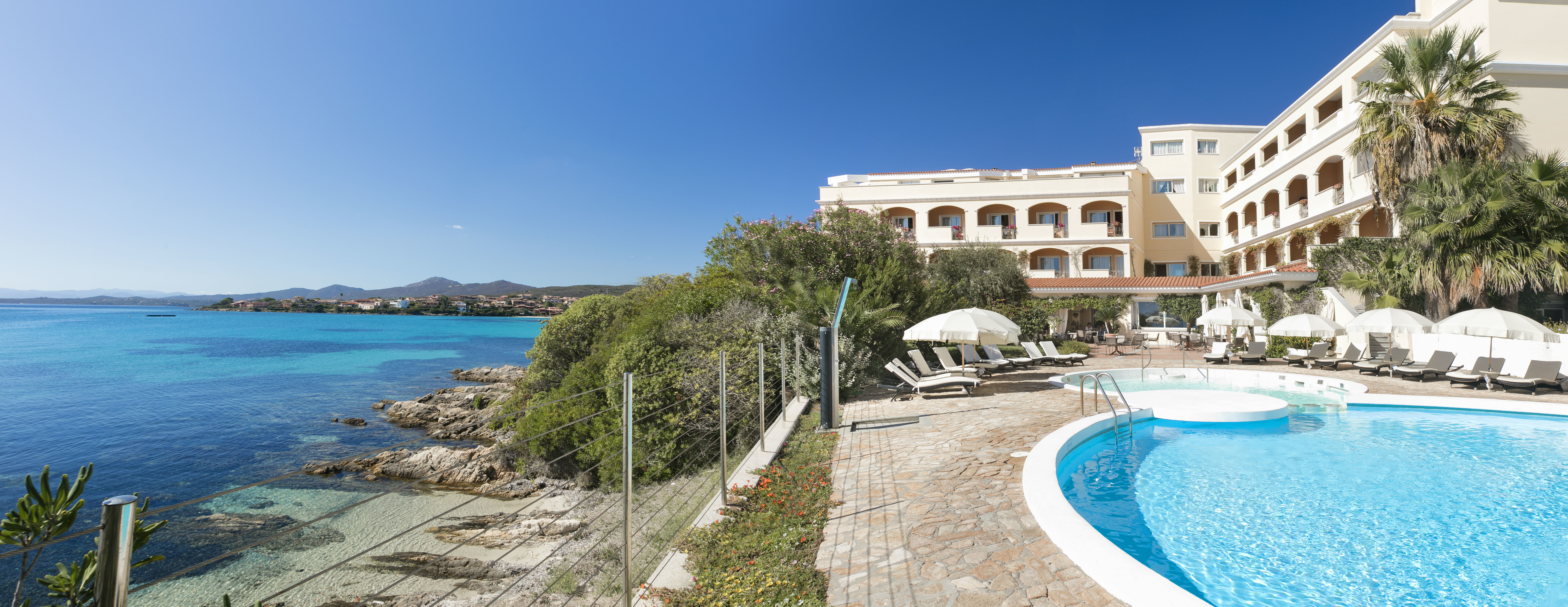 Hotel Gabbiano Azzurro – Zwembad aan zee, Golfo Aranci
