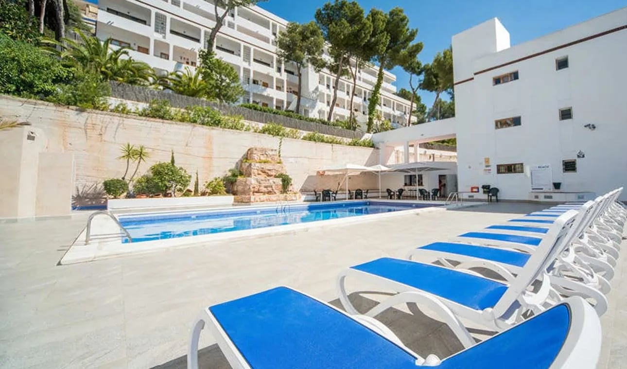Sun Beach – Zwembad met ligbedden, Santa Ponsa