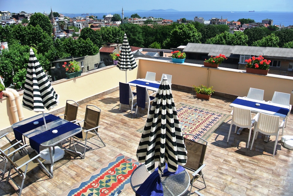 Fors Hotel – Dakterras met gedekte tafels, Istanbul
