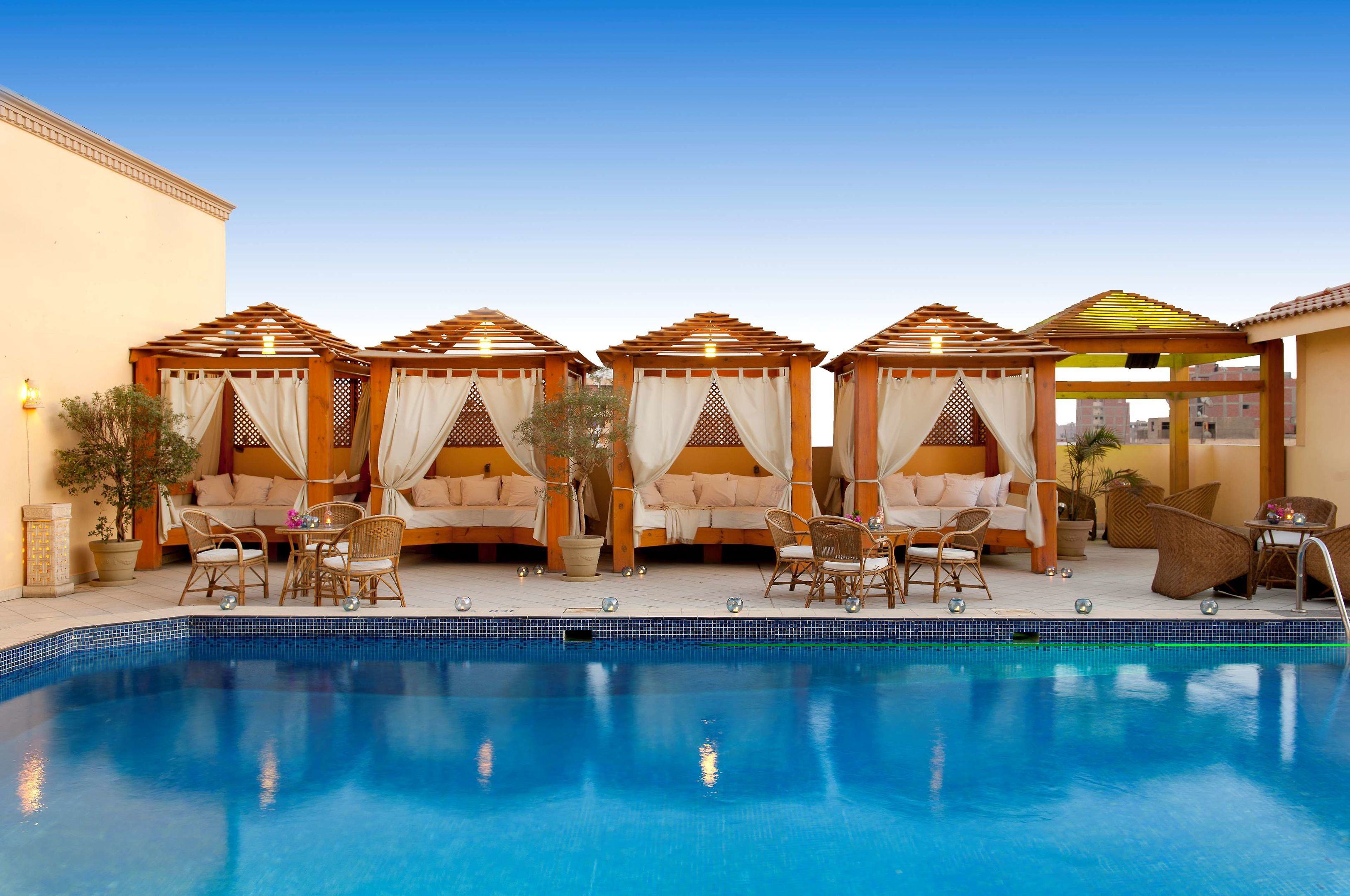 Barceló Cairo Pyramids – Zwembad met cabanas, Caïro