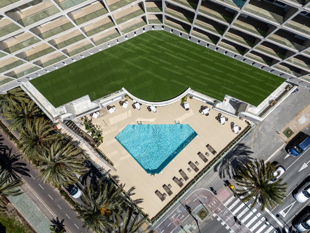 Ohtels Gran Hotel Almería – Zwembad en dakterras van boven, Almeria