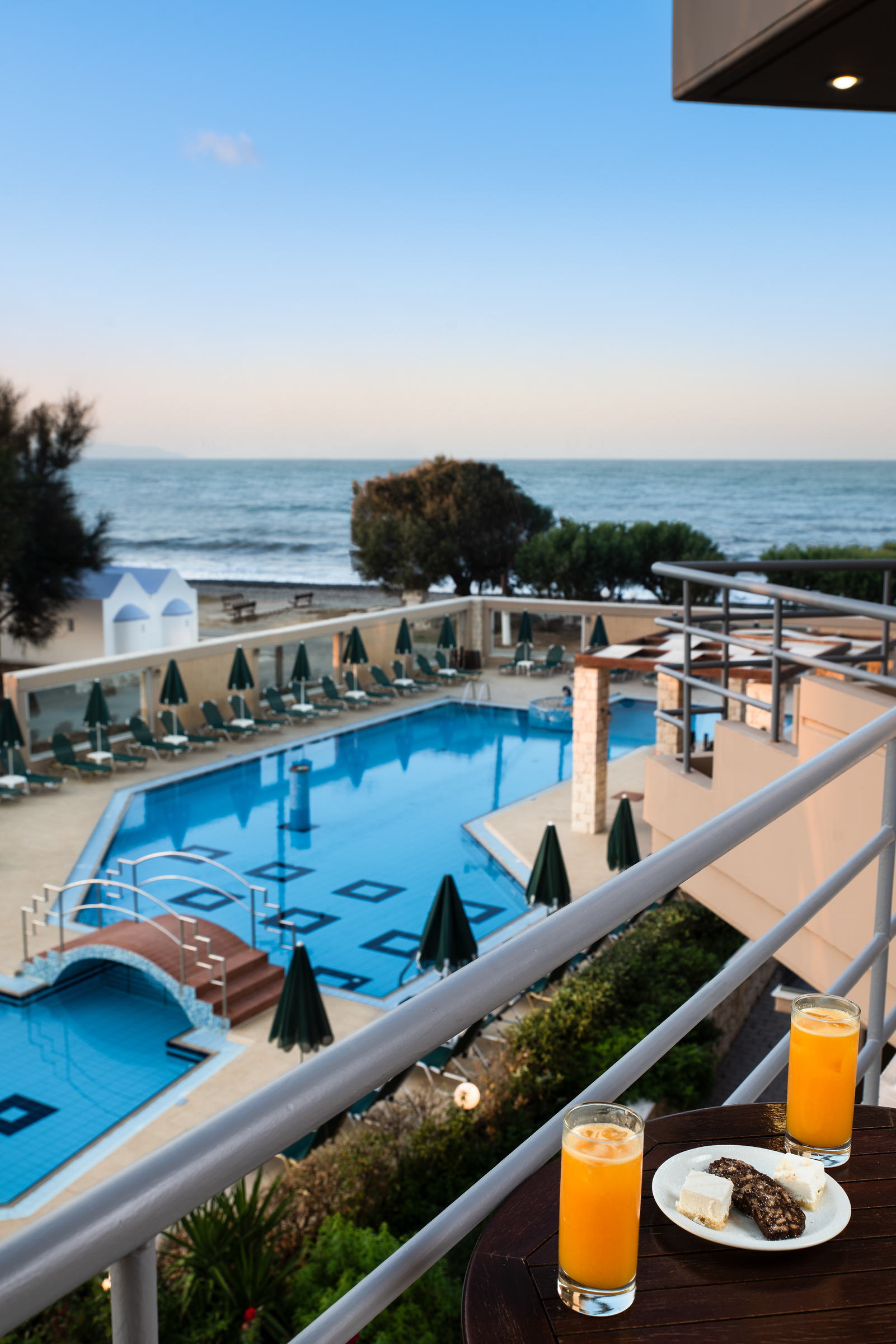 Maleme Mare Beachside Hotel – Zwembad bij zee, Maleme