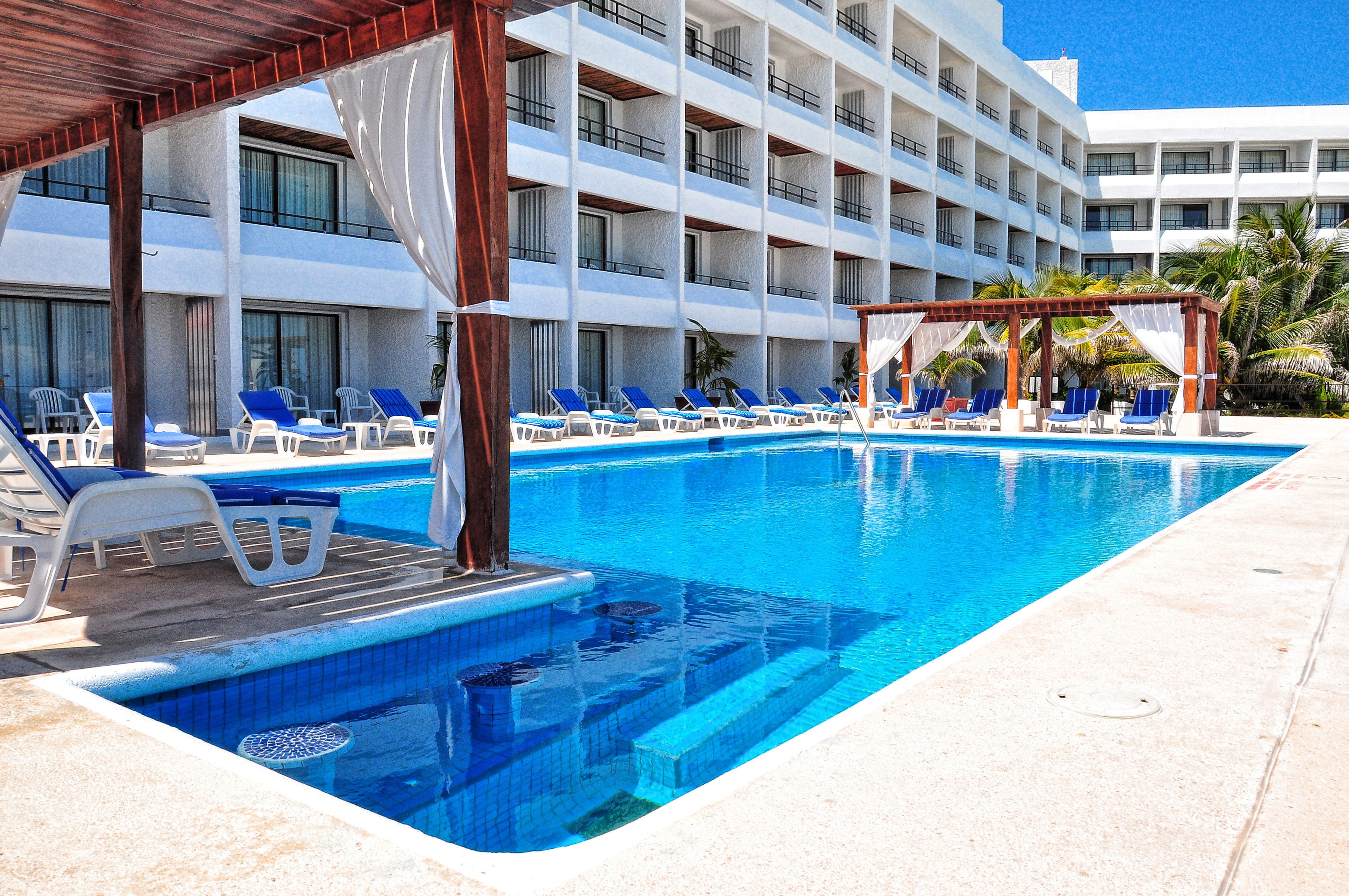 Flamingo Cancun Resort – Zwembad met paviljoen, Cancún