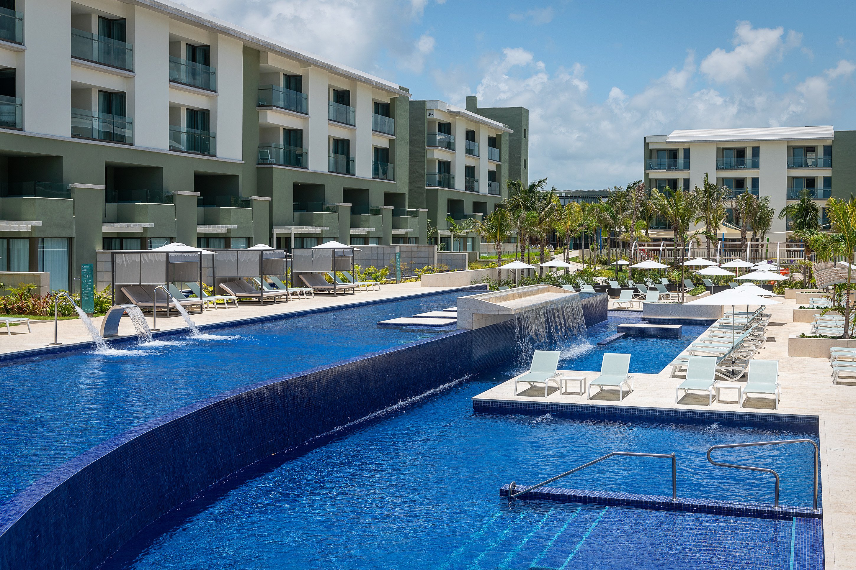 Catalonia Grand Costa Mujeres – Zwembad met waterval, Cancún