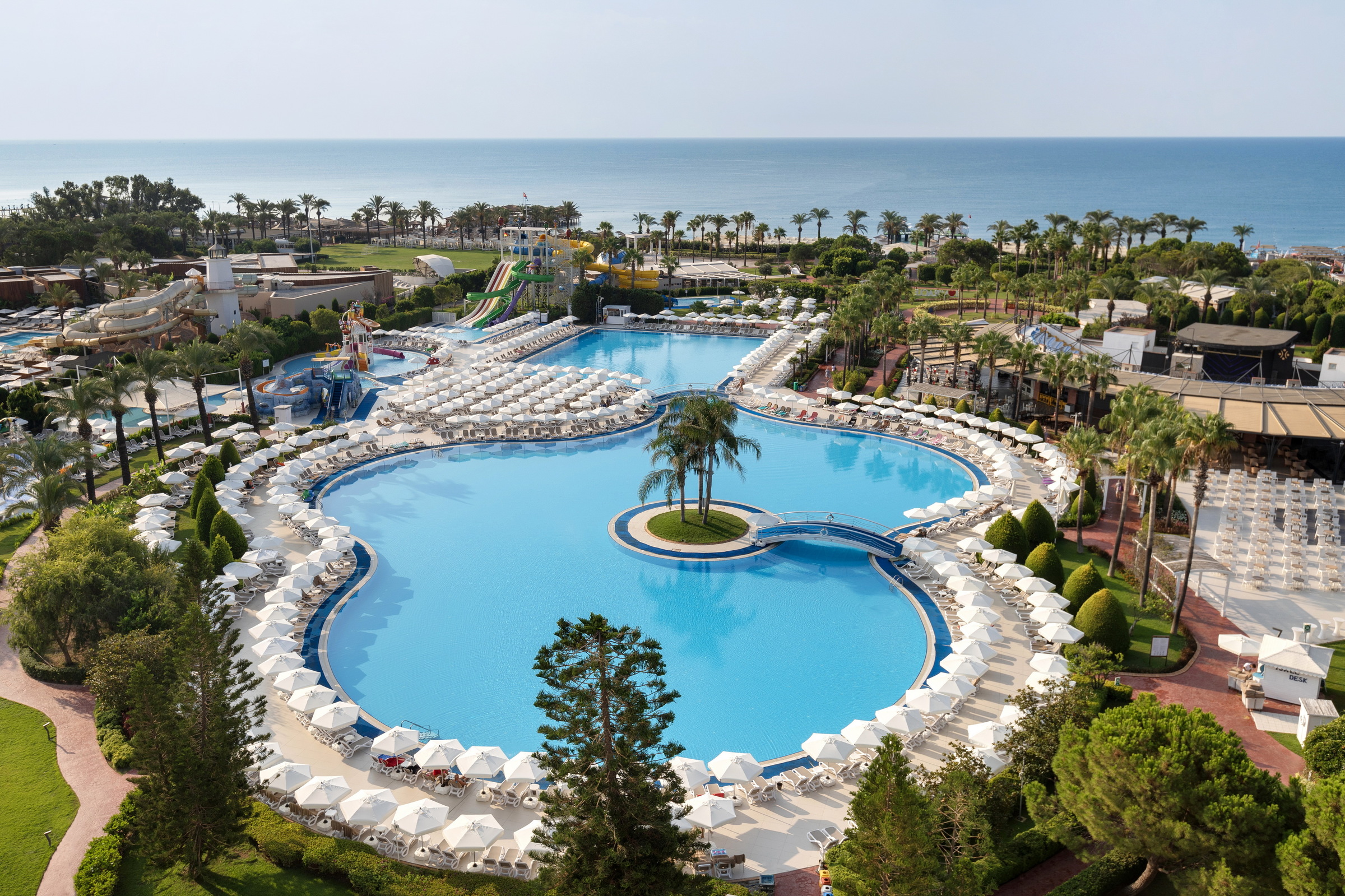 Miracle Resort Hotel – Zwembad met eilandje, Lara Beach