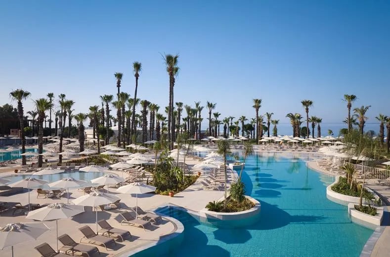 Paloma Grida Resort & Spa – Lagunezwembad met palmen, Belek